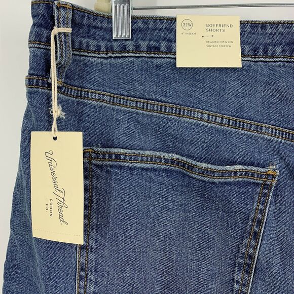 Universal Thread Boyfriend Shorts Women’s Size 22W Medium Wash - Picture 4 of 8